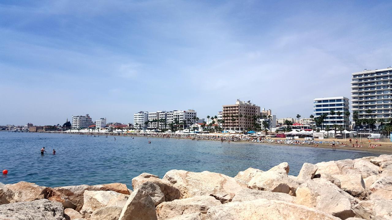 Alex 203 לרנקה